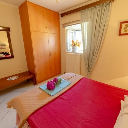 Krasa 2bedroom apartment Ágios Matthaíos Exteriör bild