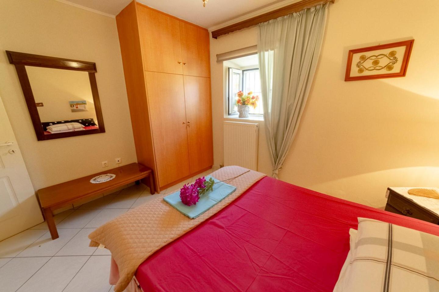 Krasa 2bedroom apartment Ágios Matthaíos Exteriör bild